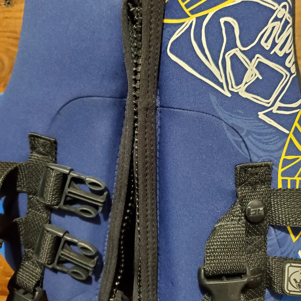 Body Glove Phantom Child Life Vest - Picture 8 of 10